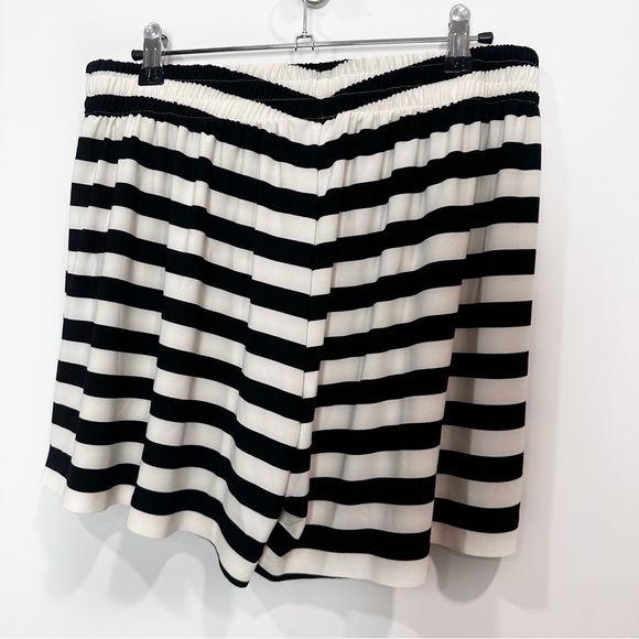 NEW Norma Kamali Boyfriend Elephant Sweat Short 3/4 Stripe Black White Size XS - Picture 4 of 7